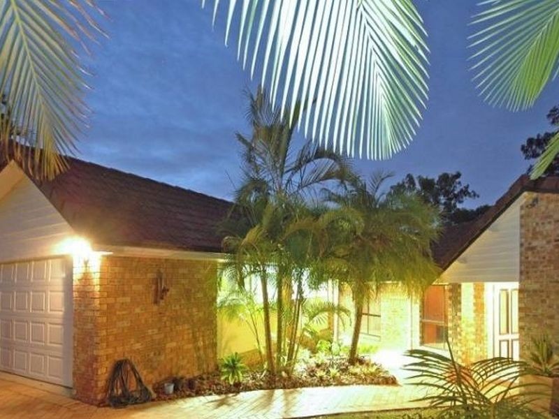 13 Leura Place, Helensvale QLD 4212