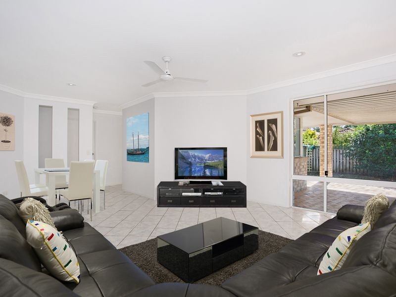 1 Dalby Court, Helensvale QLD 4212