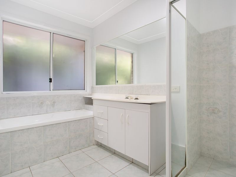 1 Dalby Court, Helensvale QLD 4212