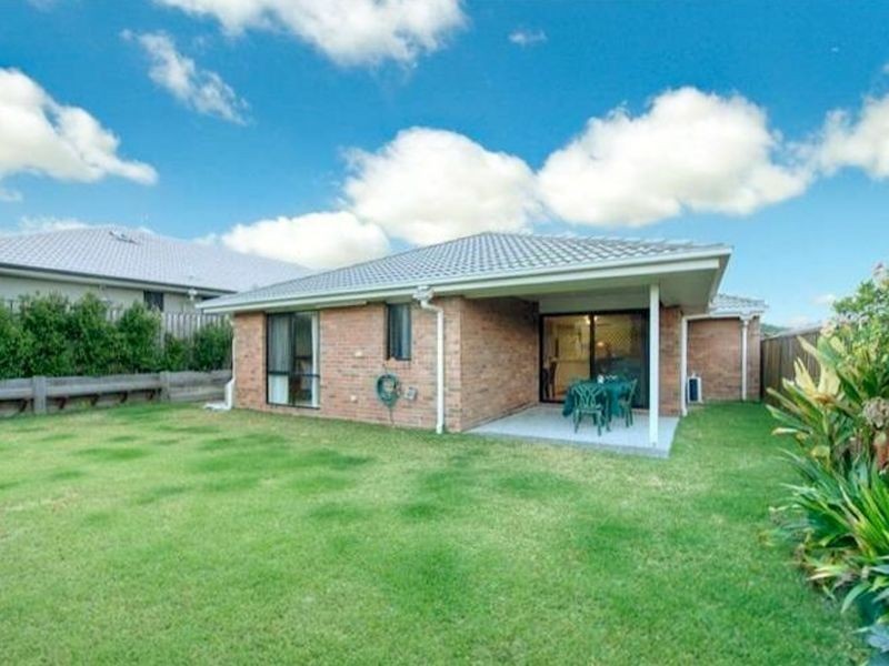 16 Starkey Street, Pacific Pines QLD 4211