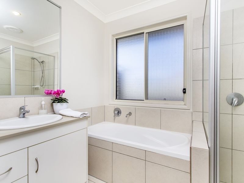 9 Kaplan Street, Oxenford QLD 4210