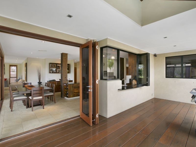 19 Torquay Place, Arundel QLD 4214