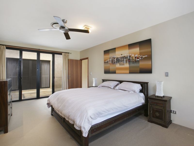 19 Torquay Place, Arundel QLD 4214