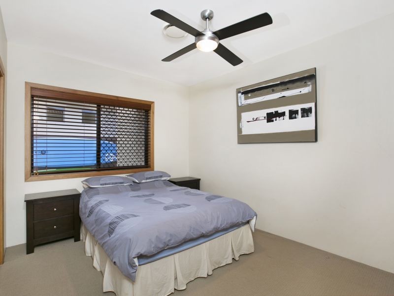 19 Torquay Place, Arundel QLD 4214