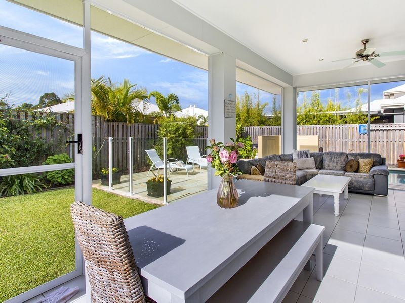 9 Captain Hope Avenue, Maudsland QLD 4210