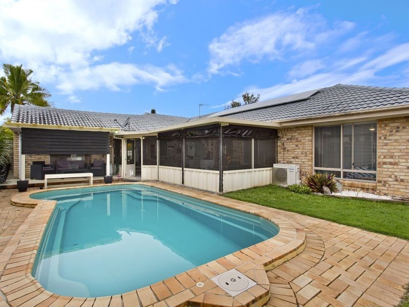 48 Cootharaba Drive, Helensvale QLD 4212