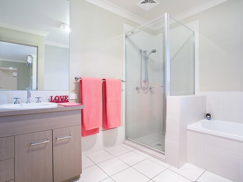 4 Appollo Place, Oxenford QLD 4210