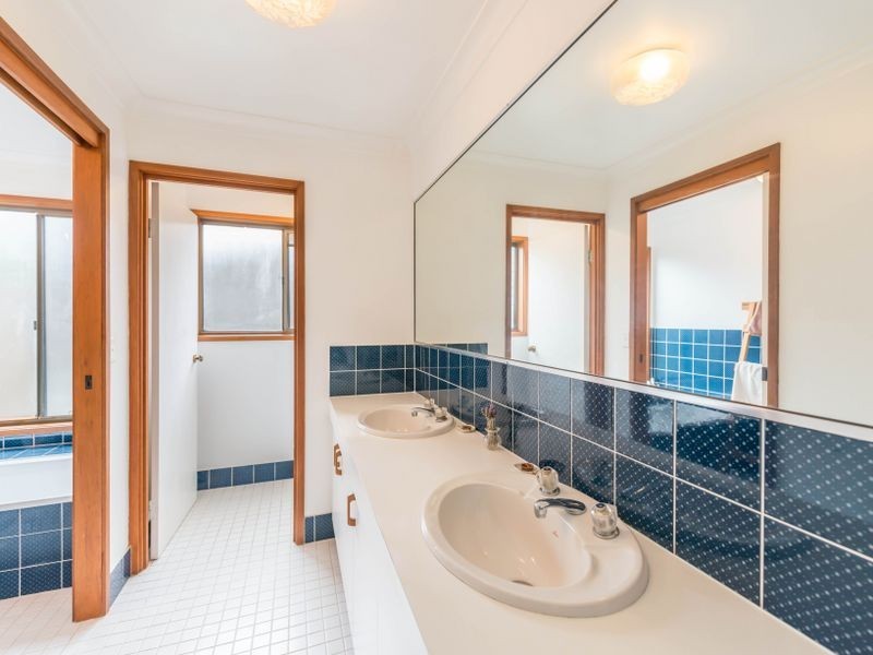 10 Tanunda Drive, Helensvale QLD 4212