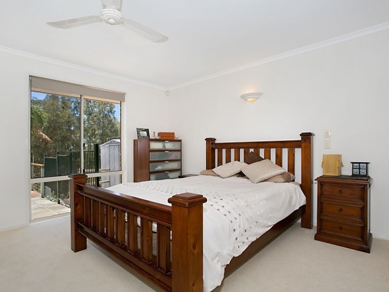27 Boreen Court, Helensvale QLD 4212