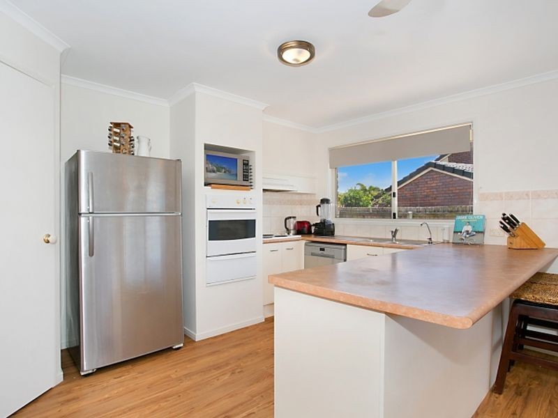 27 Boreen Court, Helensvale QLD 4212