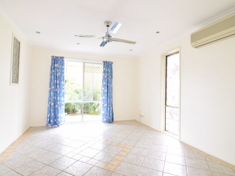 3 Robe Court, Helensvale QLD 4212