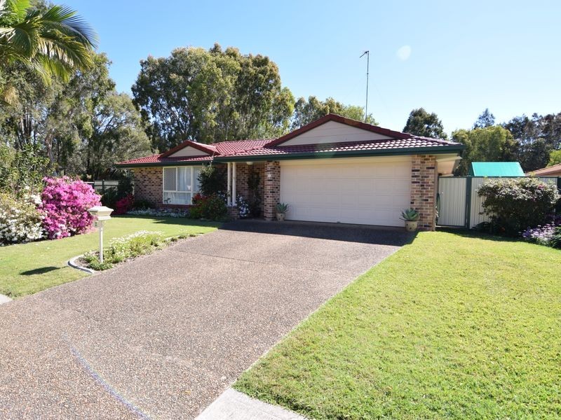 2 Cootharaba Drive, Helensvale QLD 4212
