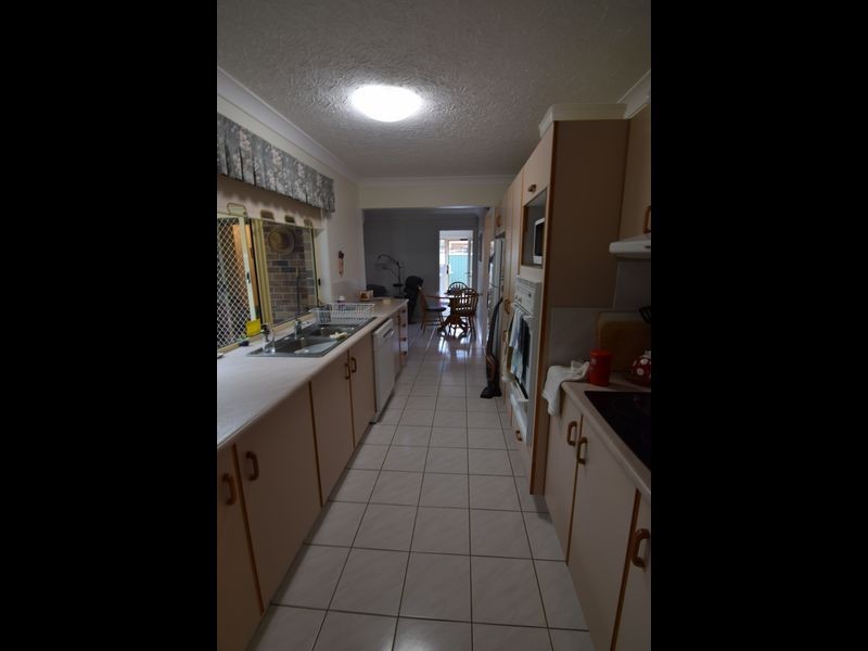 2 Cootharaba Drive, Helensvale QLD 4212