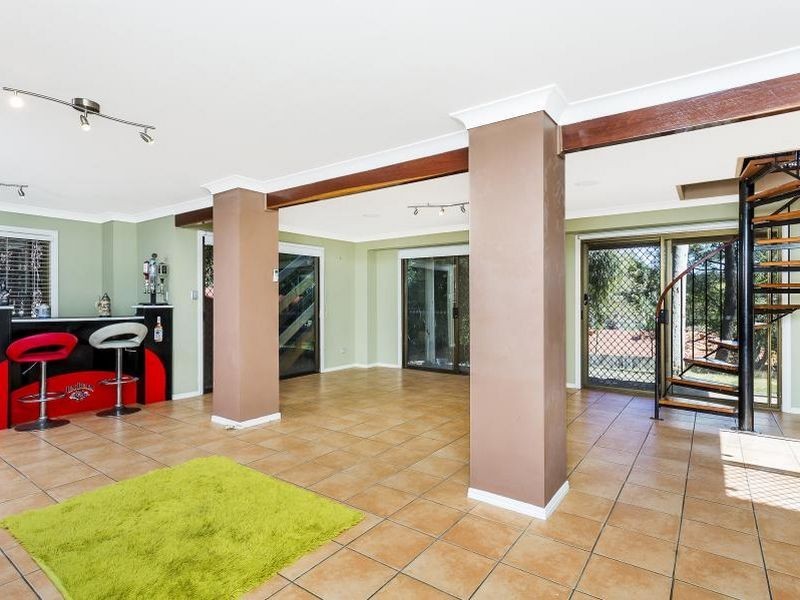 32 Ridgevale Drive, Helensvale QLD 4212