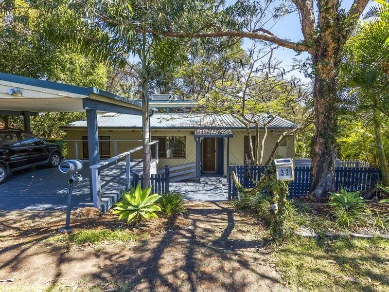 32 Ridgevale Drive, Helensvale QLD 4212