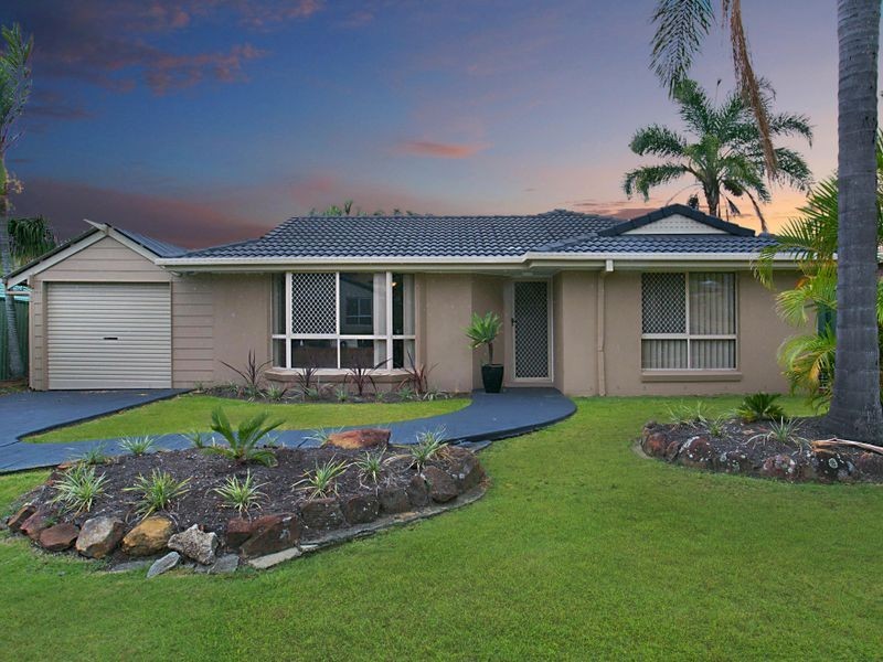 8 Penrith Court, Helensvale QLD 4212