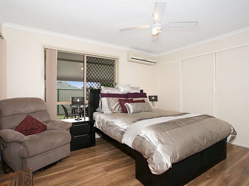 8 Penrith Court, Helensvale QLD 4212