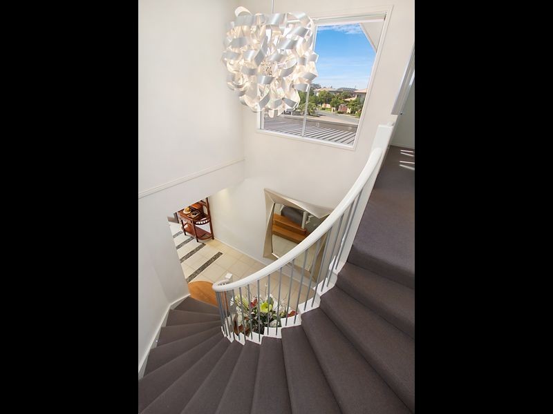 7 Edgewater Place, Helensvale QLD 4212