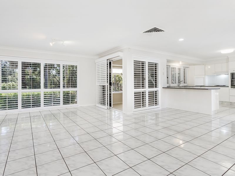 9 Gwydir Court, Helensvale QLD 4212