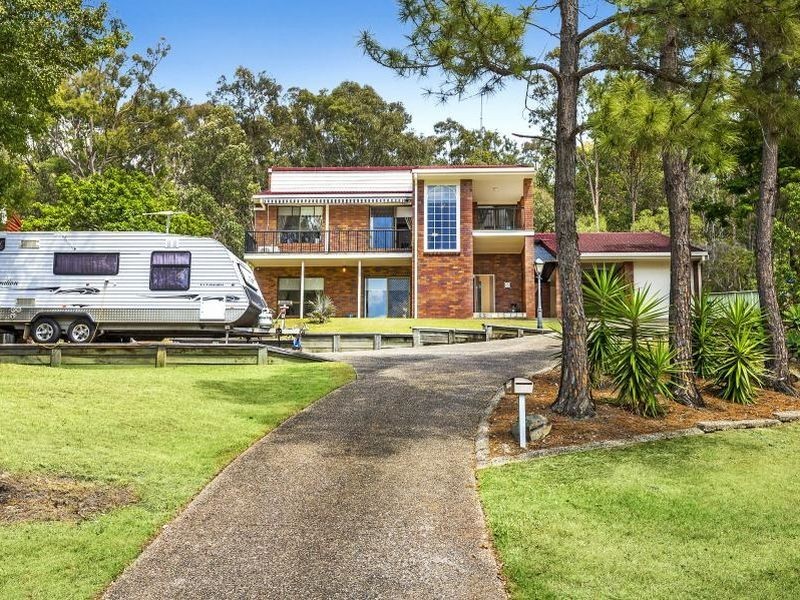 24 Camden Court, Helensvale QLD 4212