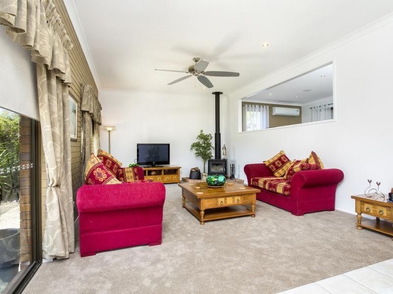 24 Camden Court, Helensvale QLD 4212