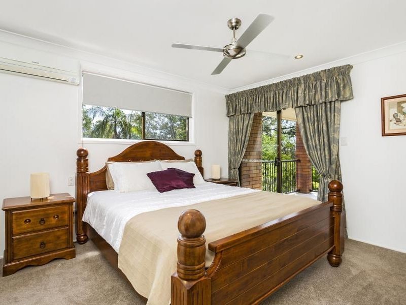 24 Camden Court, Helensvale QLD 4212