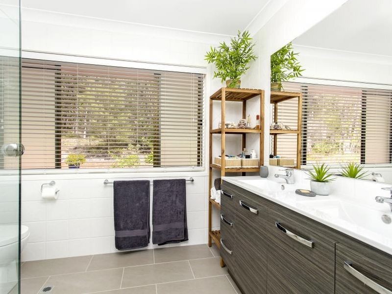 24 Camden Court, Helensvale QLD 4212
