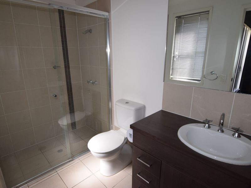 27 Cobb & Co Drive, Oxenford QLD 4210