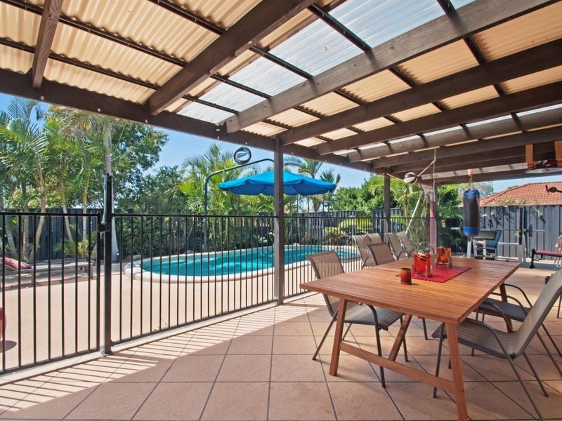 110 Santa Isobel Blvd, Pacific Pines QLD 4211