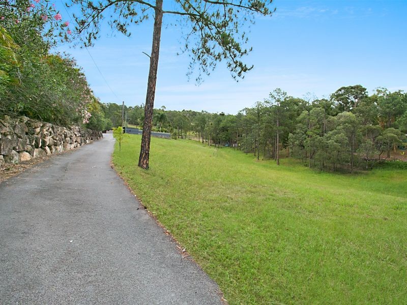 71 Glade Drive, Gaven QLD 4211