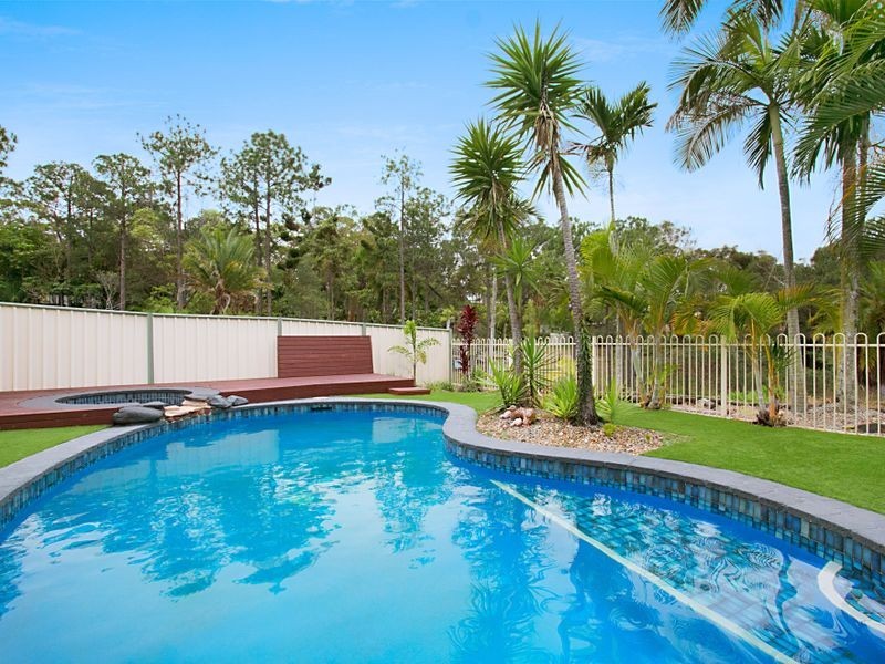 71 Glade Drive, Gaven QLD 4211