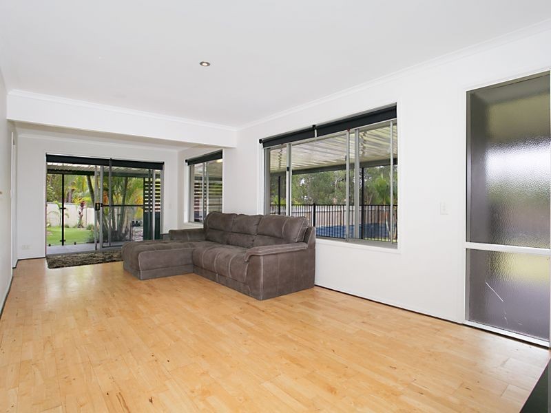 71 Glade Drive, Gaven QLD 4211