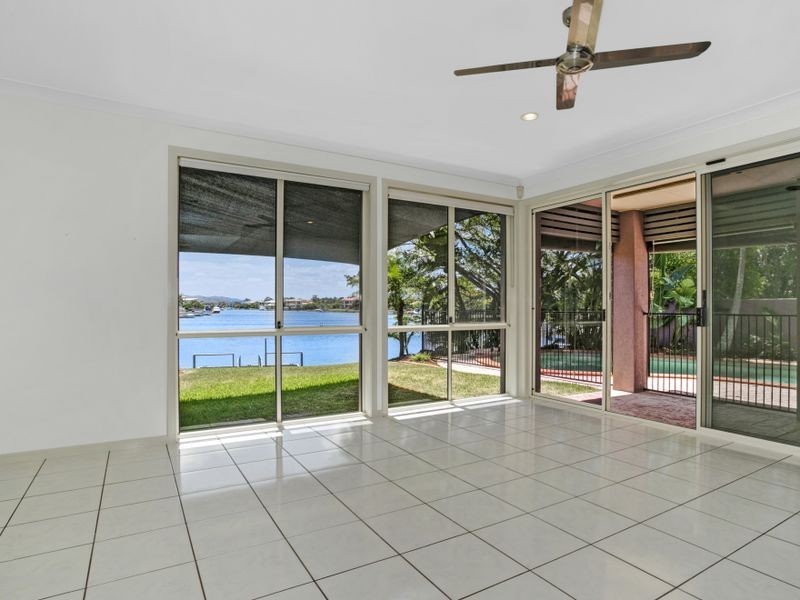 5 Oyster Cove Promenade, Helensvale QLD 4212
