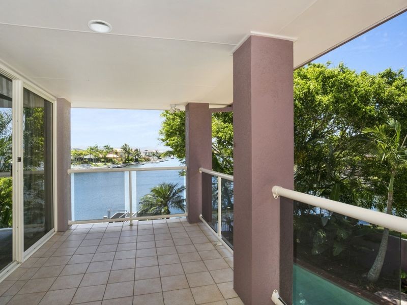5 Oyster Cove Promenade, Helensvale QLD 4212