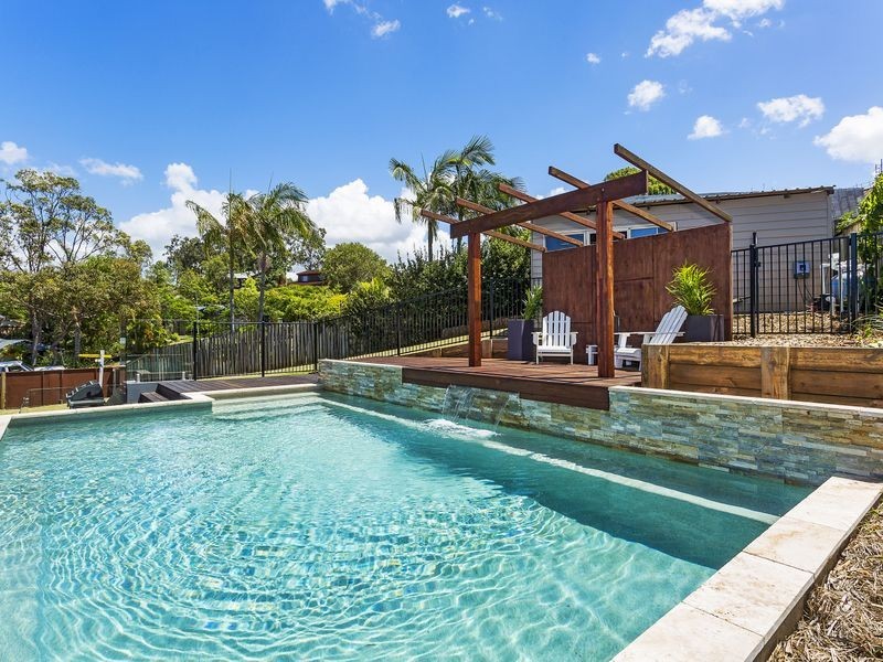 28 Armidale Crescent, Helensvale QLD 4212