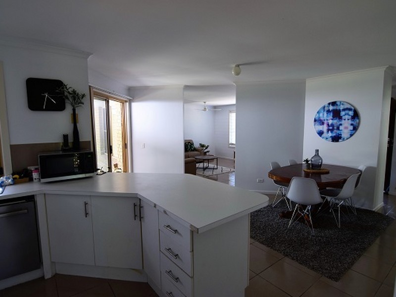 42 Studio Drive, Oxenford QLD 4210