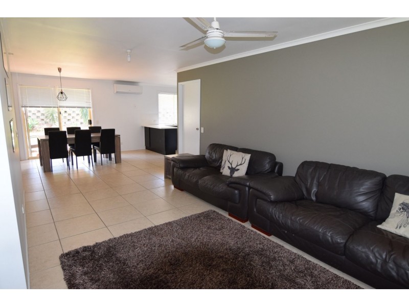 44 Broadway Drive, Oxenford QLD 4210