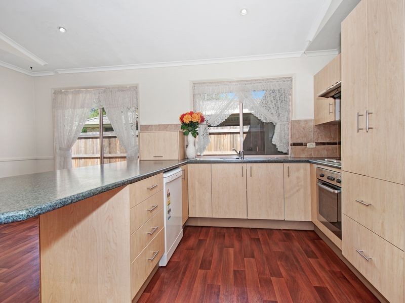 24 Bexley Place, Helensvale QLD 4212