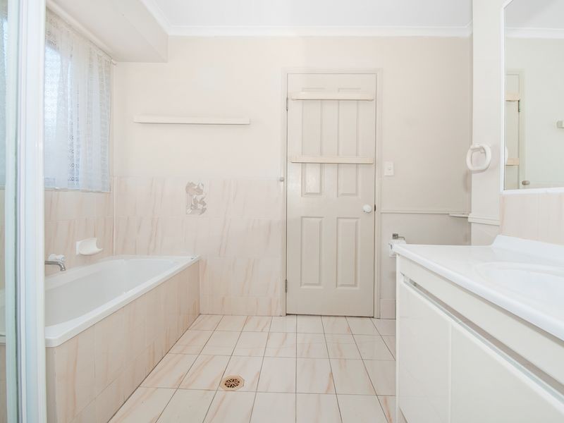 24 Bexley Place, Helensvale QLD 4212