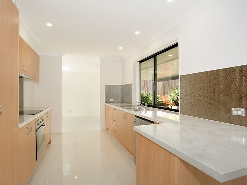 16 Jaxson Terrace, Pimpama QLD 4209