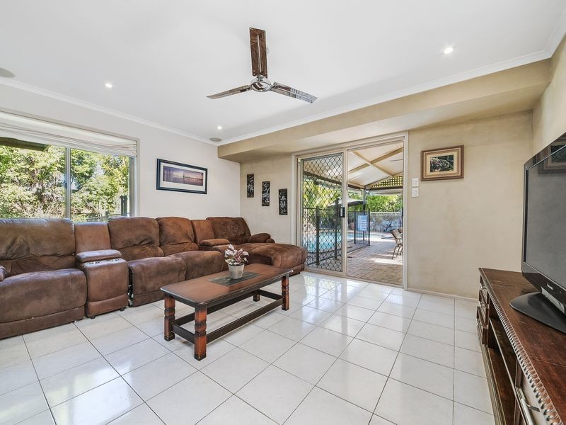 18 Tanunda Drive, Helensvale QLD 4212
