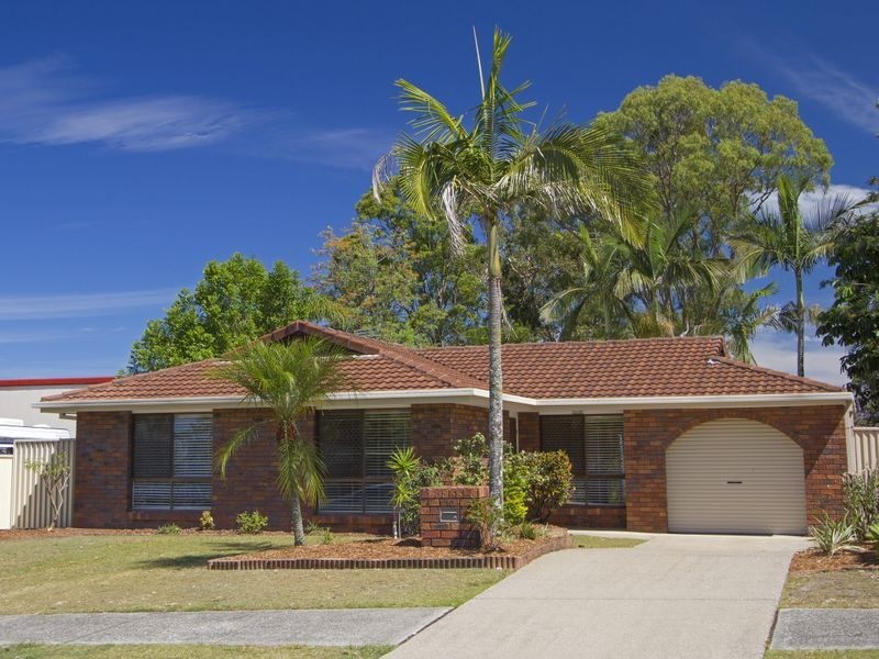 10 Latrobe Avenue, Helensvale QLD 4212