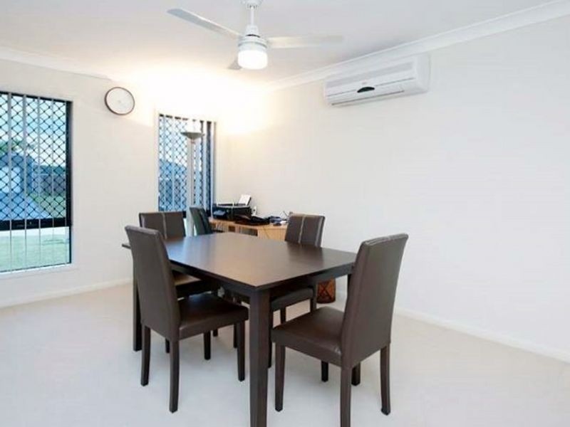 16 Starkey Street, Pacific Pines QLD 4211