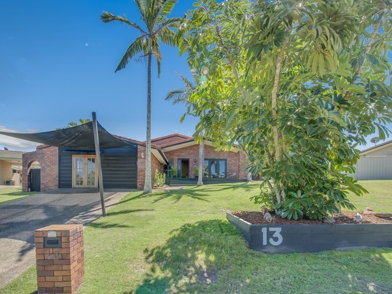 13 Latrobe Avenue, Helensvale QLD 4212