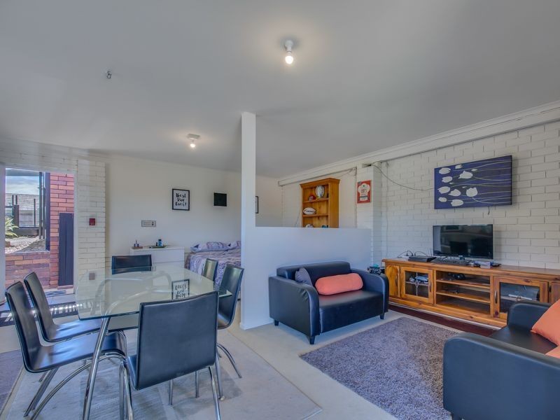 13 Latrobe Avenue, Helensvale QLD 4212