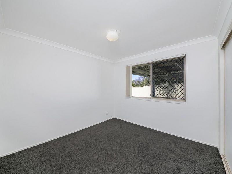 15 Barradine Crescent, Helensvale QLD 4212