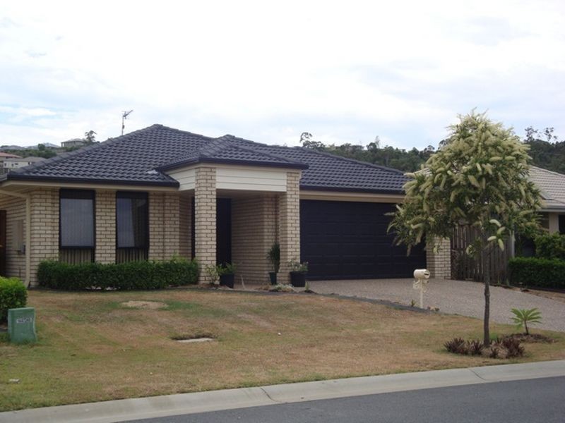 10 Burr Court, Pacific Pines QLD 4211