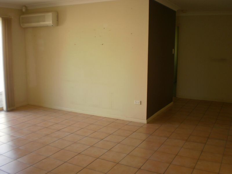 33 Trade Winds Drive, Helensvale QLD 4212