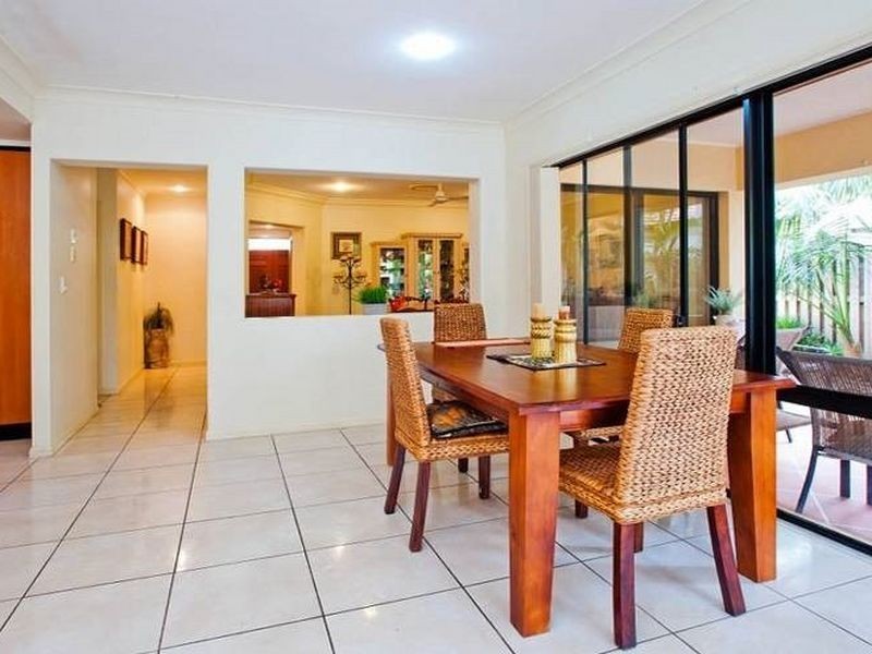 6 Joel Court, Helensvale QLD 4212