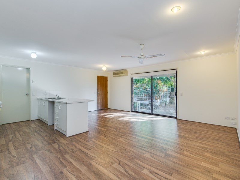 2/8 Columbia Court, Oxenford QLD 4210